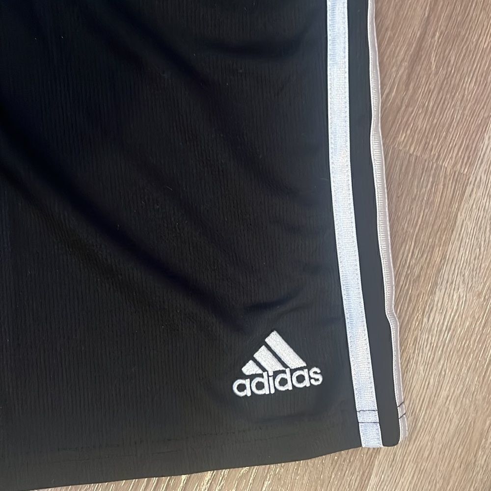 Adidas short  - Picture 3 of 6